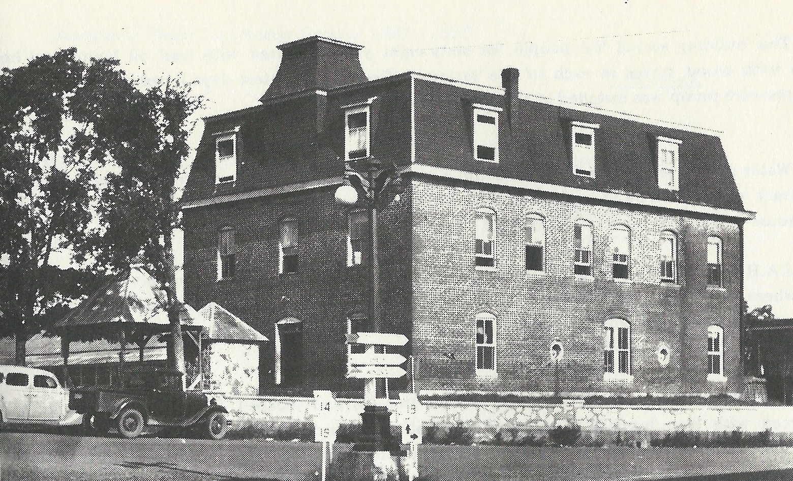 The second Courthouse in 1903